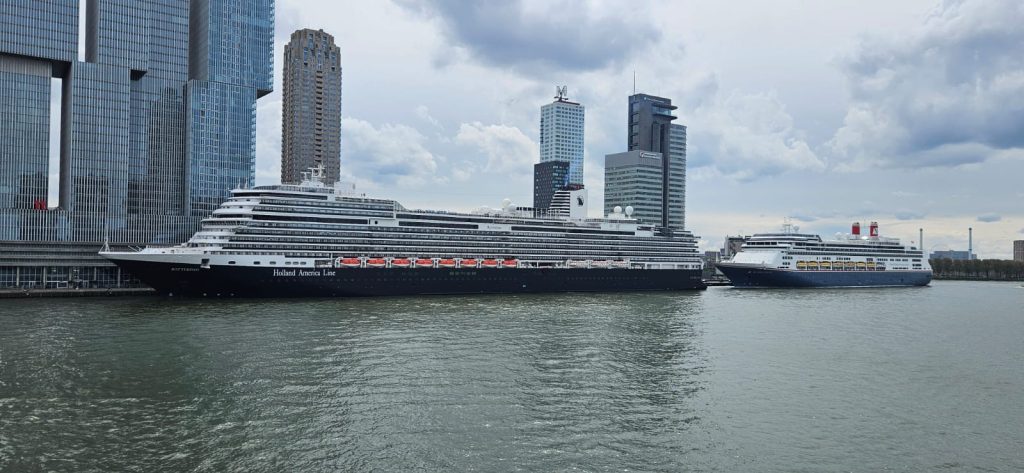 Rotterdam V, VI and VII in Rotterdam | Friends of steamship Rotterdam