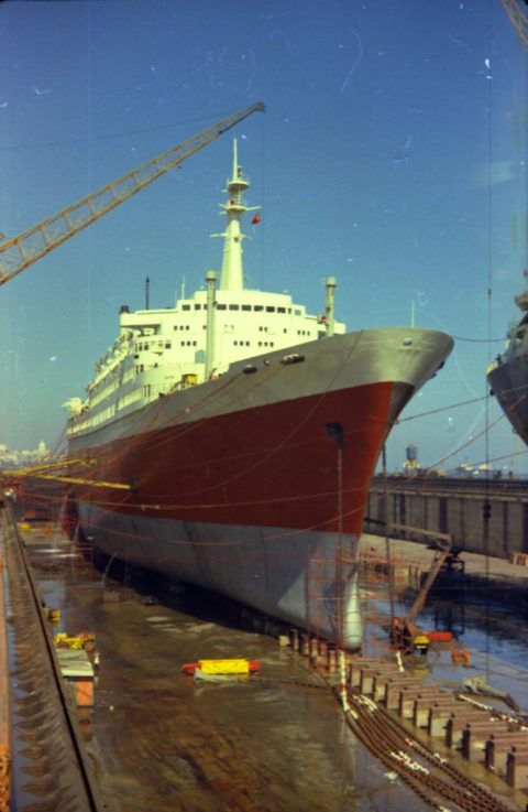 Jaar Geleden Kreeg Het Ss Rotterdam Een Blauwe Romp Vrienden Van